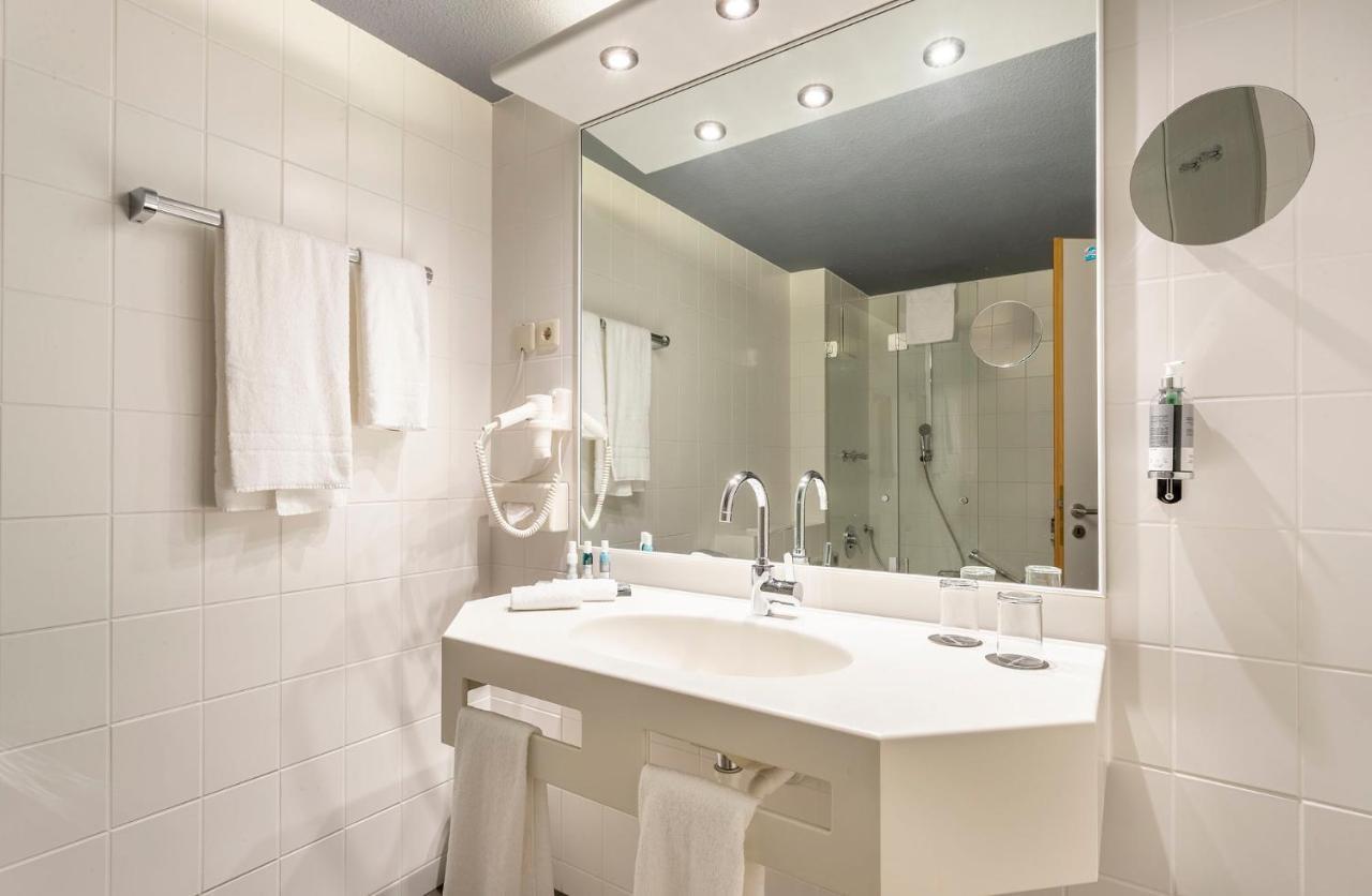 Parkhotel Berghoelzchen Хилдесхайм Екстериор снимка